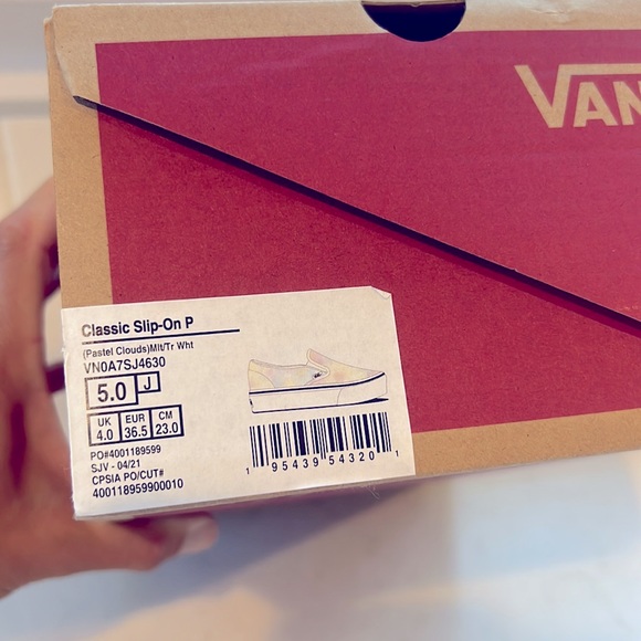 NWB Youth Classic Slip On Vans - Picture 10 of 10